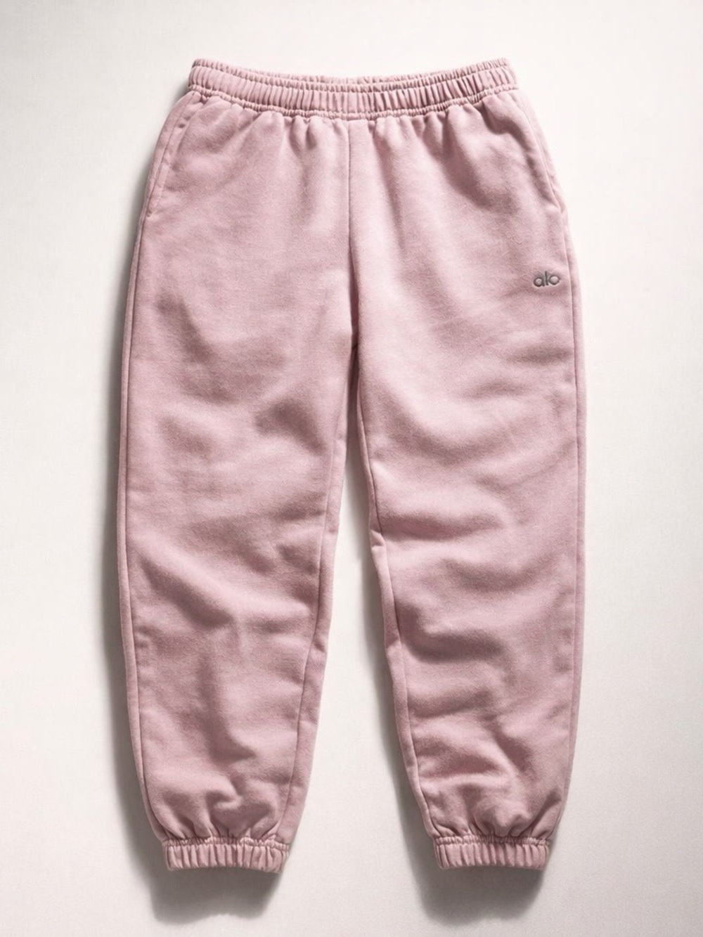 Alo Yoga Accolade Sweatpants Pink - Picture 4 of 13